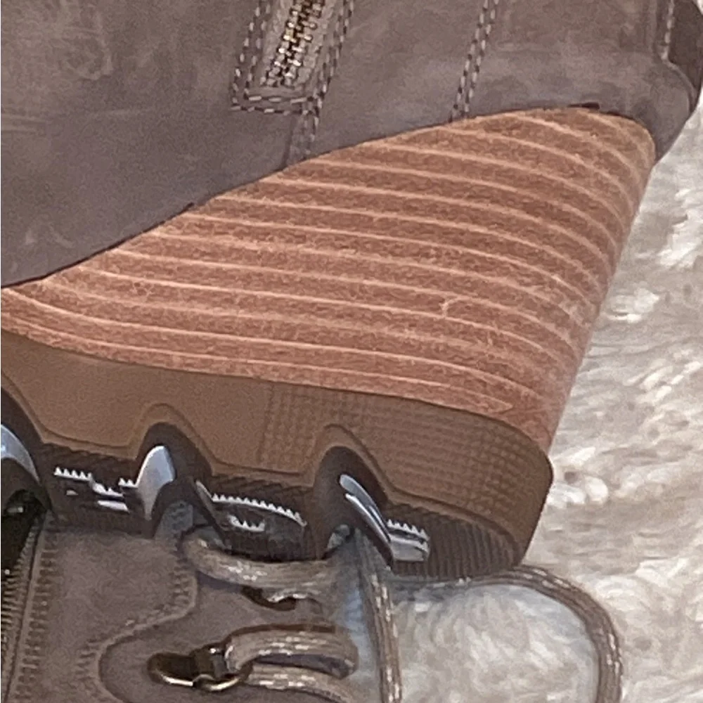 Sorel Joan Uptown Lace Boots size 7.5